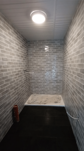 Shane Daly Tiling - Grey Subway Tiles on Wassl - Black Tile On Floor - Bathroom